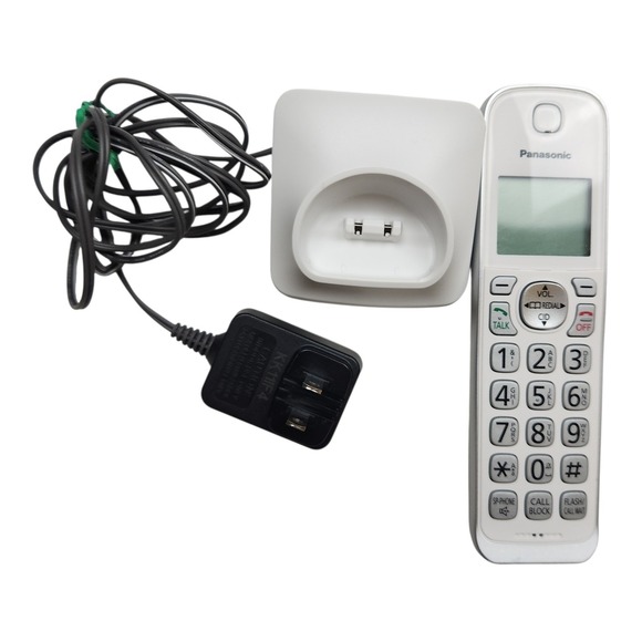 Panasonic KX TGD533W Cordless Phone System 3 Handsets Digital Answering Machine - Picture 3 of 11